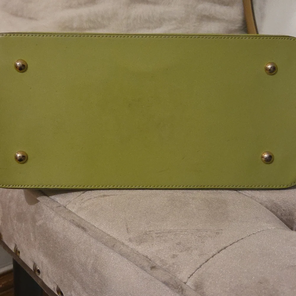 ALBERTA di Canio Genuine Leather Dome Bright Green Handbag With Dust Bag - Picture 7 of 14